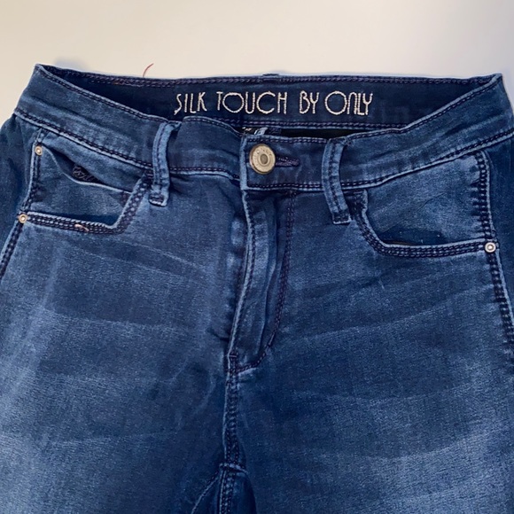 only jeans - Picture 2 of 3